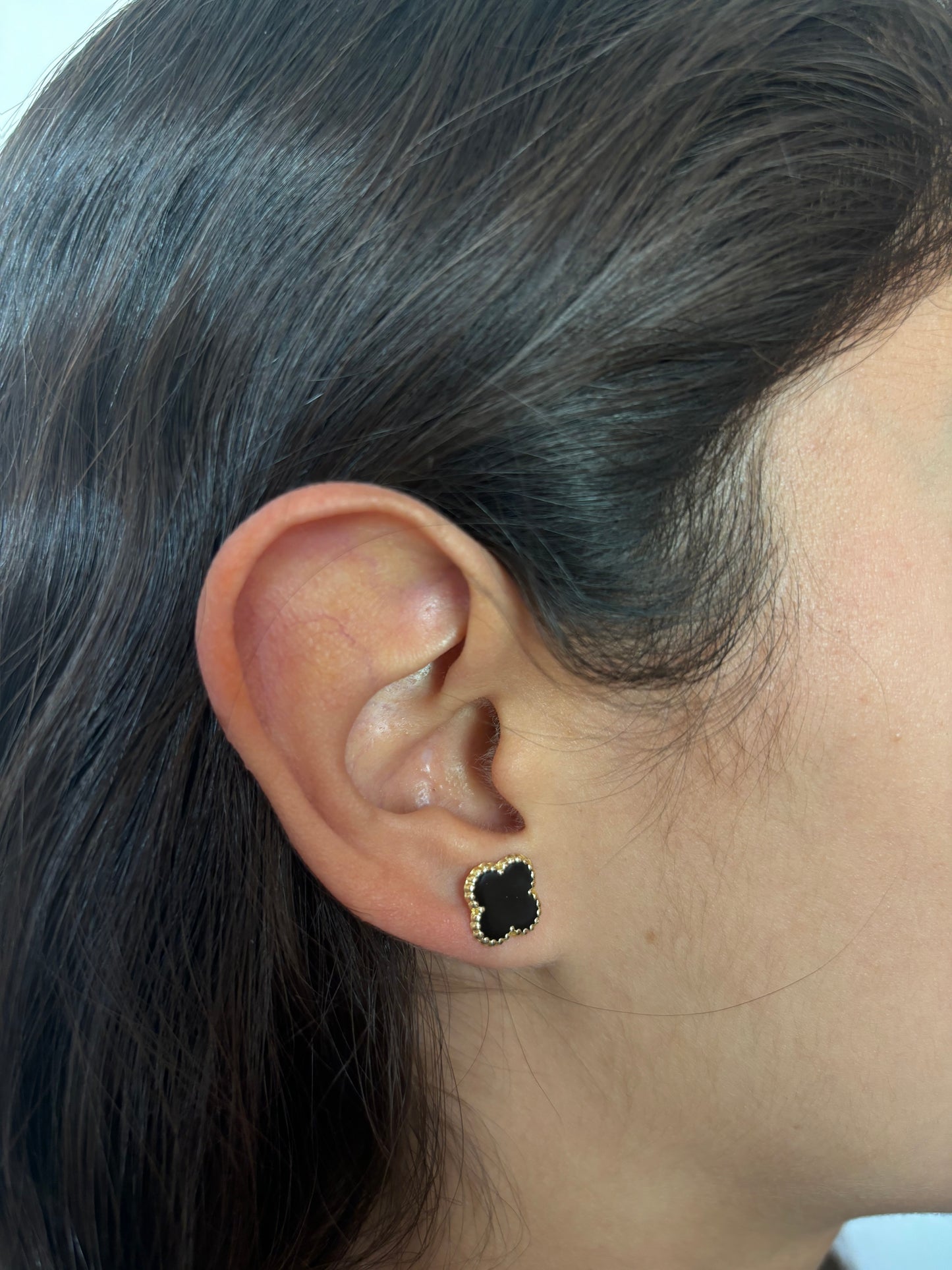 Broquel trebol negro