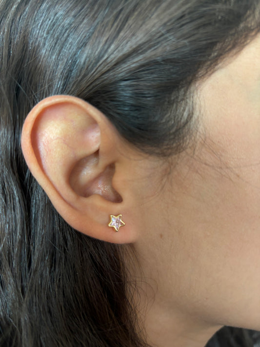 Broquel estrella zirconia 10k